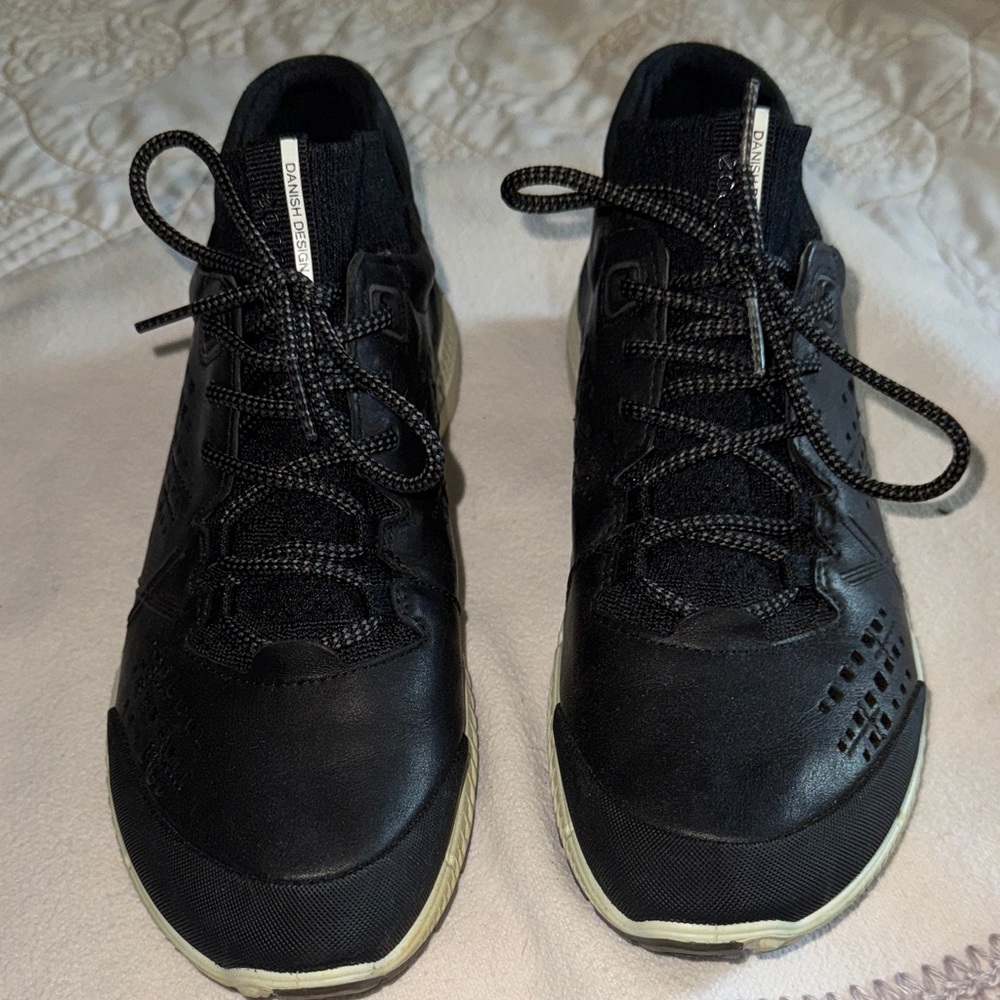 Ecco Black Lace-Up Sneakers